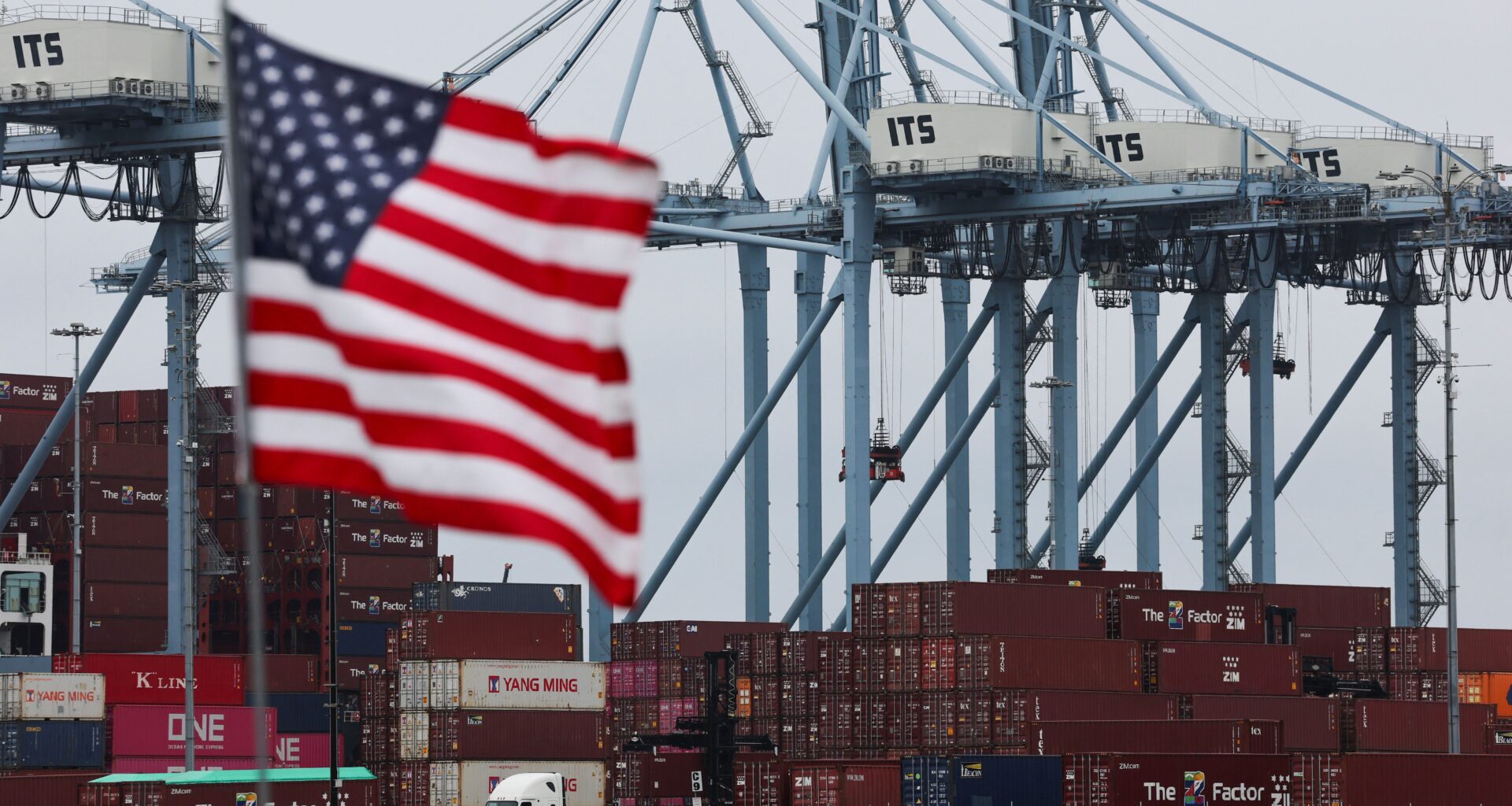 EU droht mit Gegenmaßnahmen gegen US-Zölle - Trump zeigt Gesprächsbereitschaft