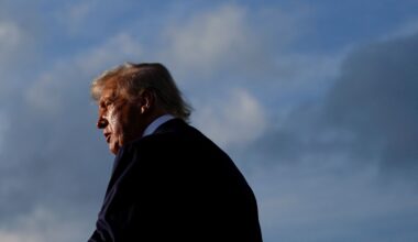 Trump bekräftigt 25%-Zollsatz auf Japan - Handelsabkommen mit Indien in Aussicht