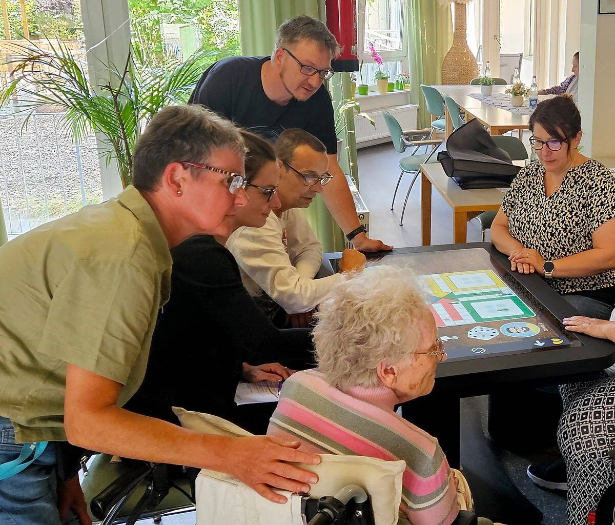 Digitale Teilhabe für Menschen mit Pflegebedarf in Bochum