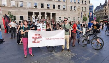 Rund 150 Teilnehmer demonstrierten in Halle für Menschenrechte und Menschlichkeit und gegen Abschottung und Ausgrenzung.
