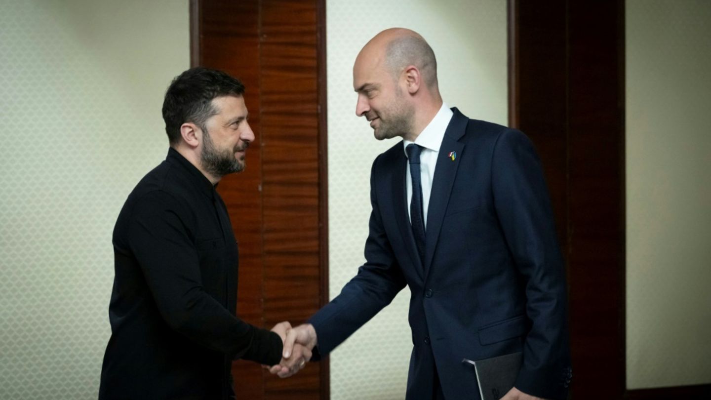 Jean-Noël Barrot (rechts) und Wolodymyr Selenskyj