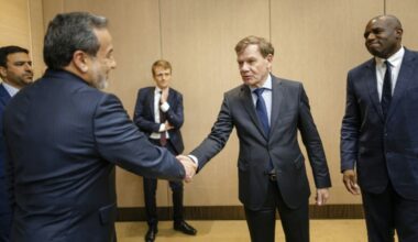 Außenminister Wadephul mit iranischem Kollegen Araghtschi