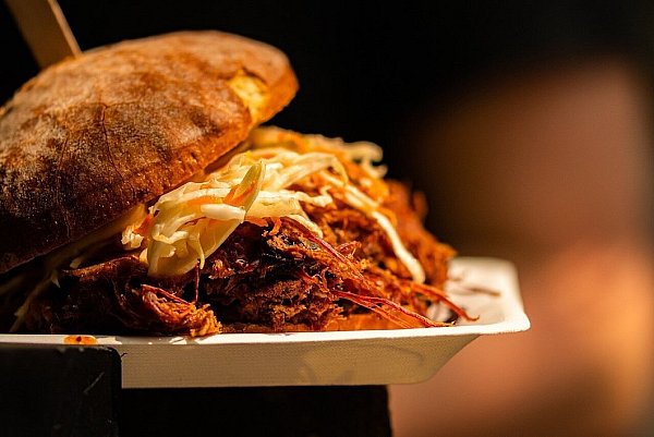 Burger, Tacos und mehr gibt's beim Streetfood-Festival. - © Symbolfoto: Pixabay