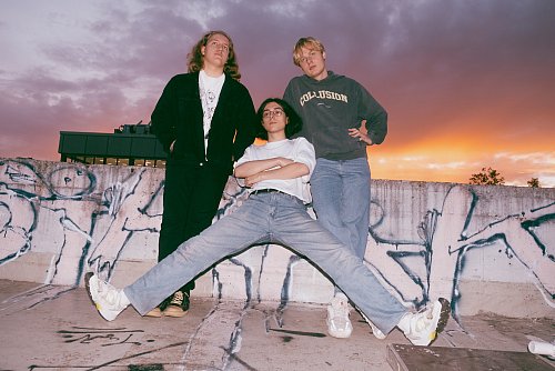 Das Trio "Lemonsun" aus Bielefeld vermischt Einflüsse aus Pop-Punk, Indie und Alternative-Rock. - © Lemonsun