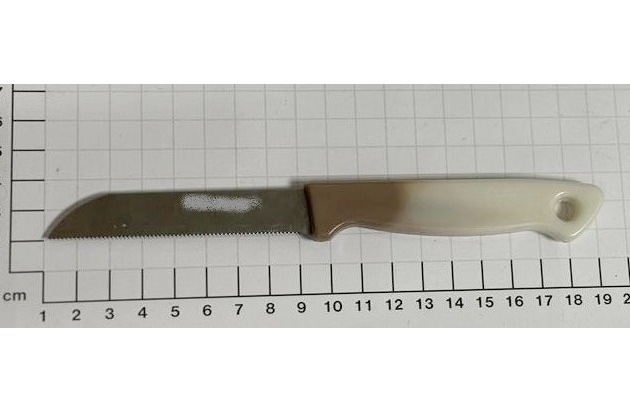 BPOL NRW: Hauptbahnhof Essen und Dortmund: Bundespolizei beschlagnahmt mehrere Messer