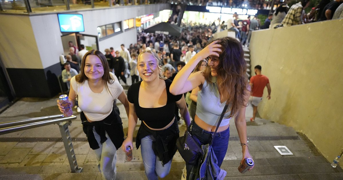 Treppentanz, Weserlieder Open Air & Schützenfest: Das ist am Wochenende in OWL los