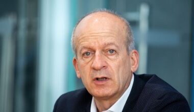 Bielefelder BSW-Staatssekretär Straetmanns in Schwerin in einstweiligen Ruhestand versetzt