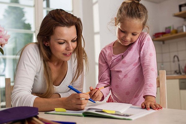 Kindertagespflegepersonen betreuen Kinder in kleinen Gruppen und bieten eine familiennahe Betreuung mit individueller Förderung. - © Neue Westfälische