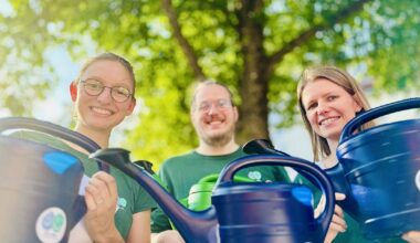 Smartphone und Gießkanne: Bielefelder Initiative startet Kampagne für durstige Bäume