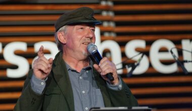 18:28 Saalstreit mit SPD im Bundestag: AfD reicht Klage in Karlsruhe ein - Ntv