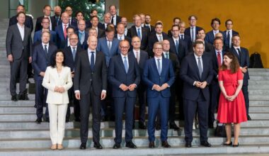 Wirtschafts-Gipfel: So sollen aus 631 Milliarden Euro Billionen werden | Politik