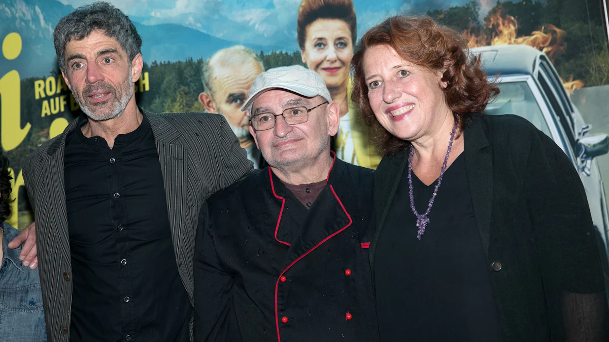 München: Sigi Zimmerschied und Luise Kinseher bei der Premiere von „Karli & Marie“ - München