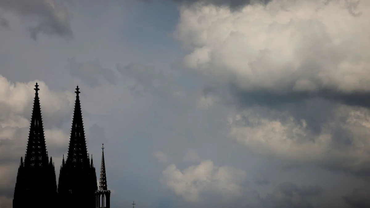 Erzbistum Köln haftet nicht für Missbrauch durch Priester – Zivilklage abgewiesen - Politik