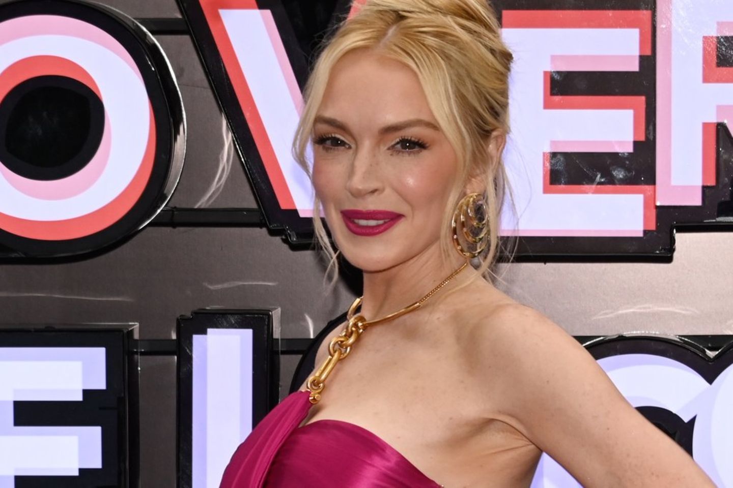 Lindsay Lohan badet im Blitzlichtgewitter während der "Freakier Friday"-Vorführungen. Doch privat möchte sie ihre Ruhe.