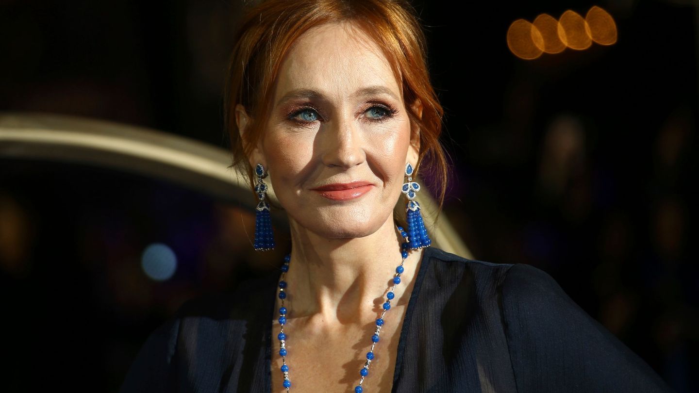 Die britische Erfolgsautorin J.K. Rowling feiert am 31. Juli ihren 60. Geburtstag. (Archivfoto) Foto: Joel C Ryan/AP/dpa