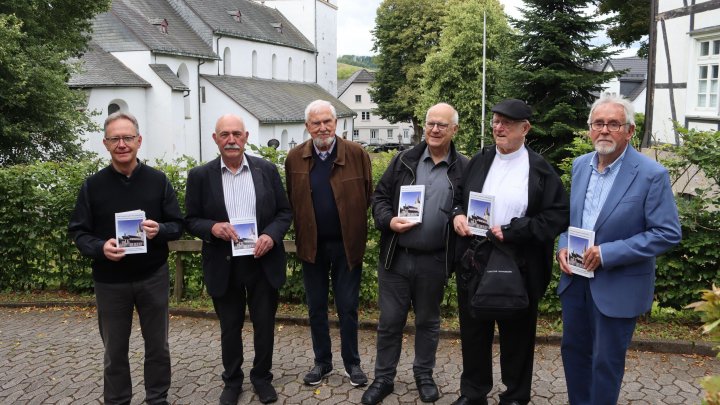 Neues Buch zeichnet Geschichte der Glocken im Dräulzer