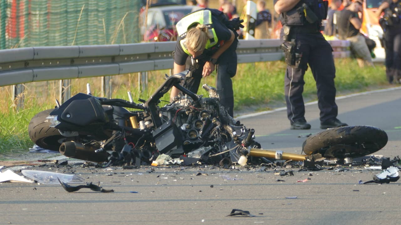 Schock-Unfall beim Airport Köln/Bonn: Zwei Motorradfahrer sind tot | Regional