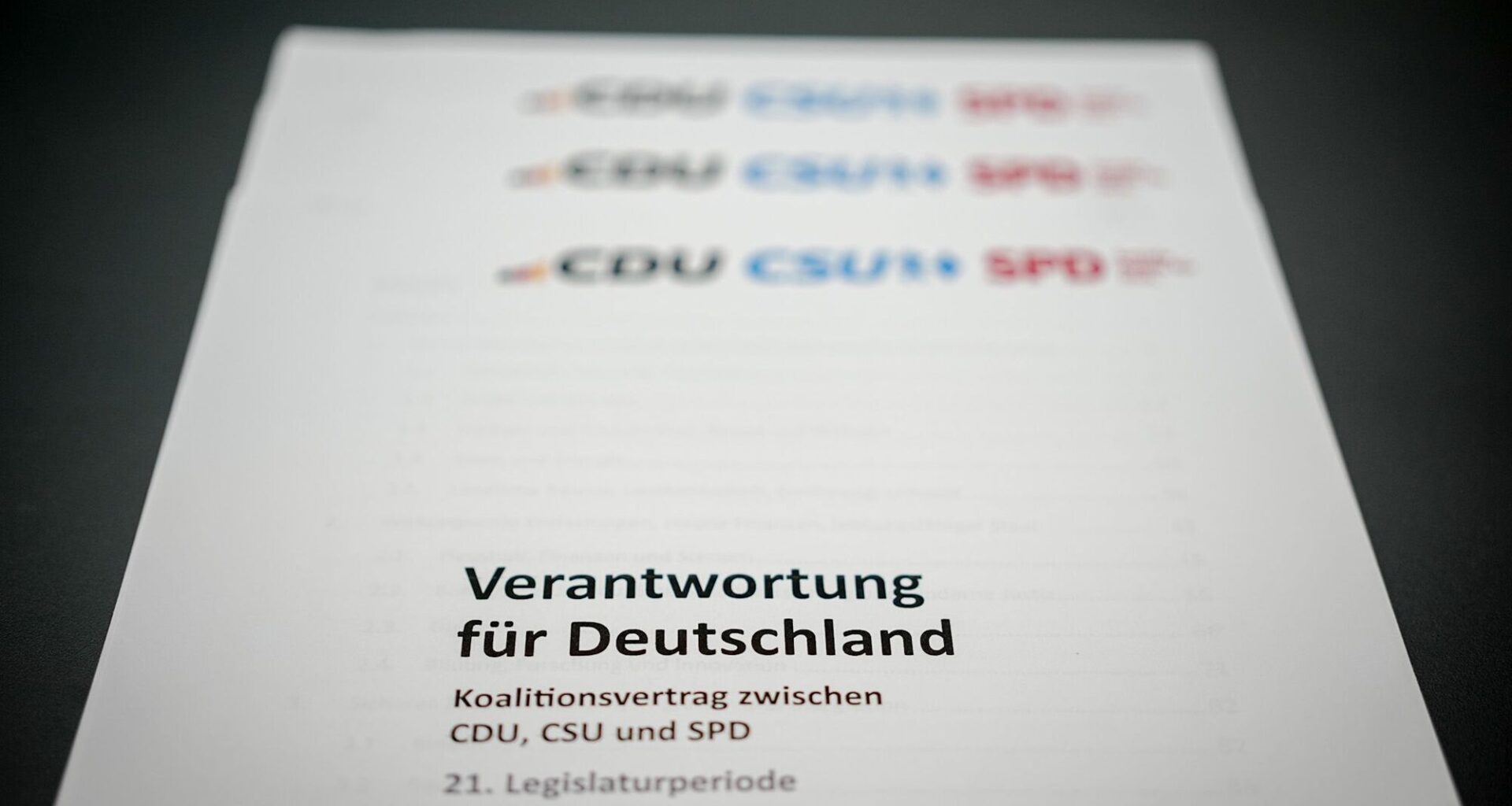Paragraf 218: Schwarz-Rot debattiert über Koalitionsvertrag - Nachrichten aus Deutschland