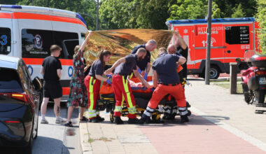 Mit einem Kleid gegen die Sonne!: Hitze-Helden retten Seniorin in Hamburg | Regional