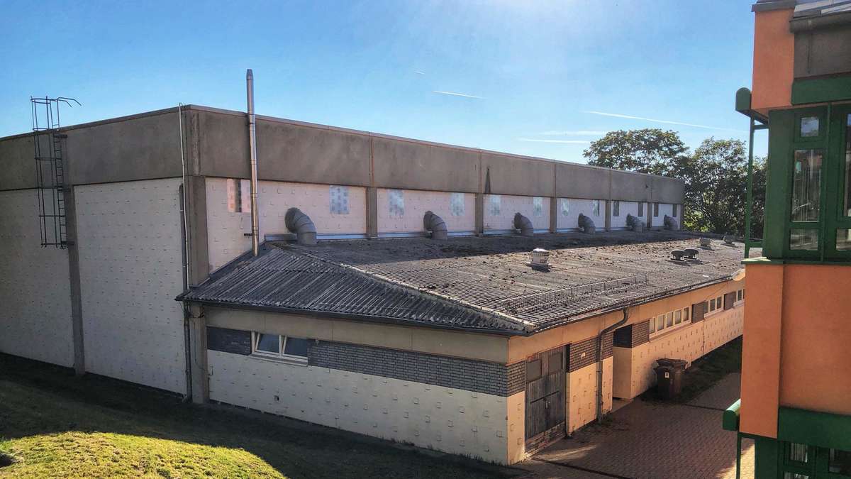 Landkreis wird im Herbst Bauantrag für Sanierung der weißen Halle stellen