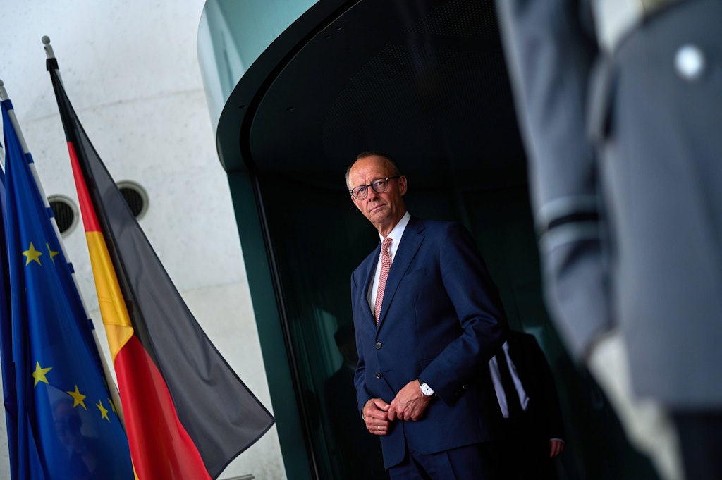Diplomat rechnet mit Merz ab: Der eigenen Propaganda aufgesessen