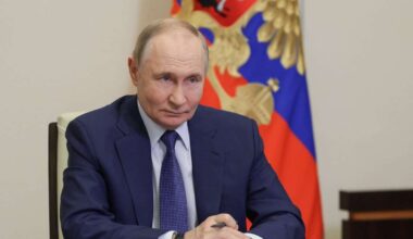 Wladimir Putin schickt angeblich Panzerzüge an die Ukraine-Front