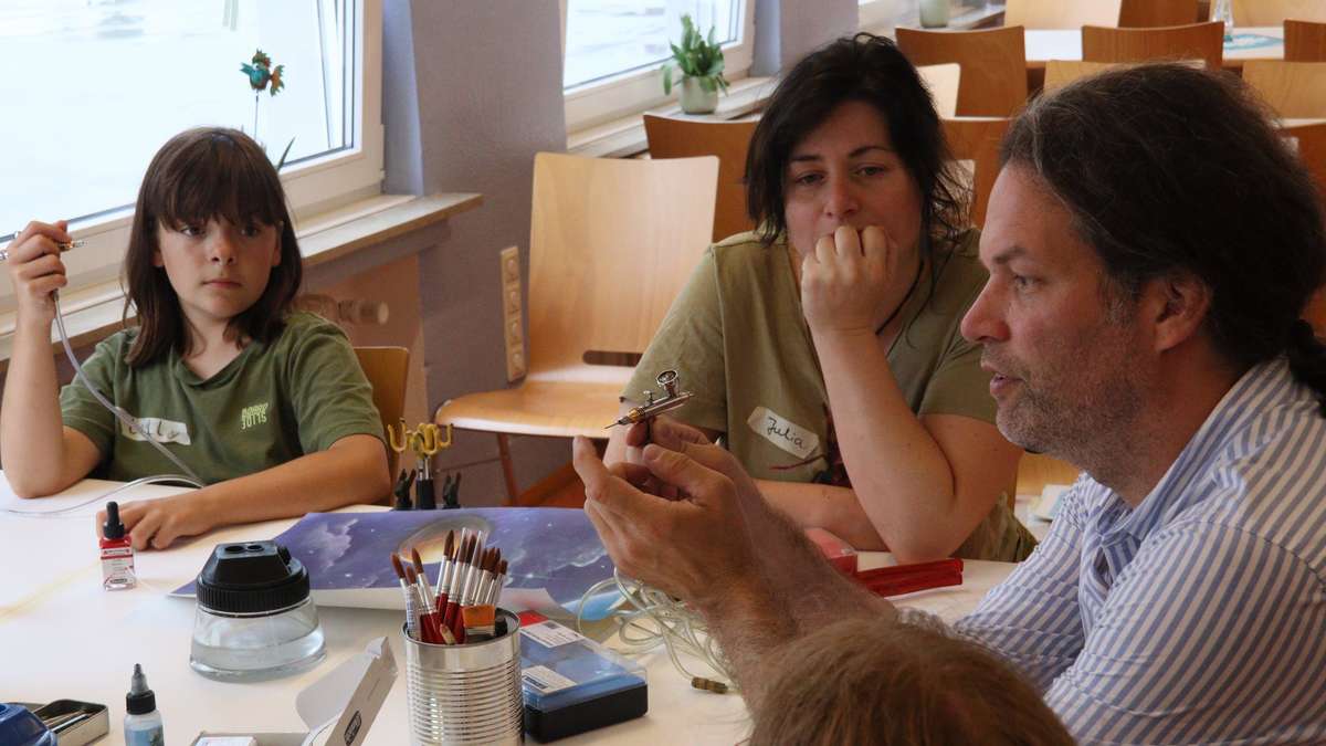 Eine Lektion in der ältesten Maltechnik der Menschheit