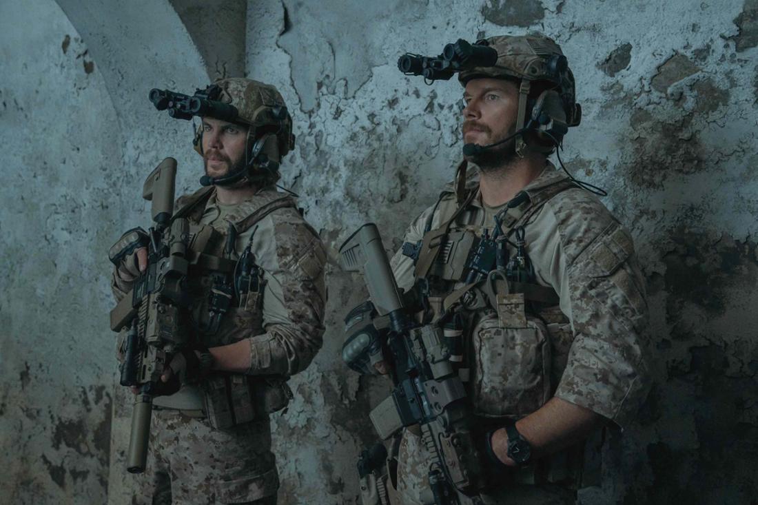 Taylor Kitsch und Chris Pratt in The Terminal List: Dark Wolf