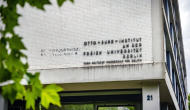 Berliner Senat will bei den Unis sparen: Klagen gegen die Kettensäge