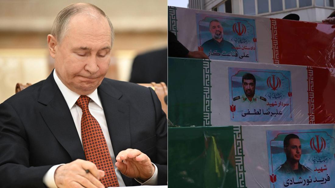Wladimir Putin schaut sitzend nach unten und presst die Lippen zusammen, Särge mit Konterfeis von Männern