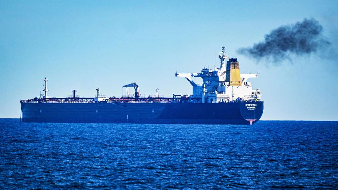 Das havarierte Tankschiff Eventin, das der russischen Schattenflotte zugerechnet wird.
