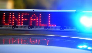 Motorradfahrer bei Unfall auf A8 schwer verletzt