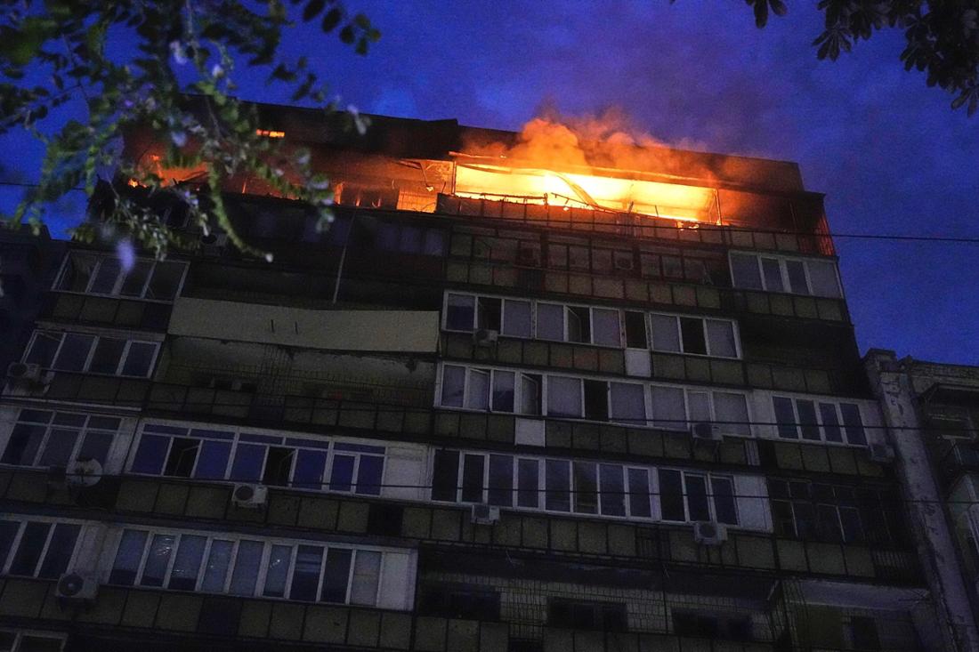Ukraine-Krieg - Kiew nach einem russischen Luftangriff