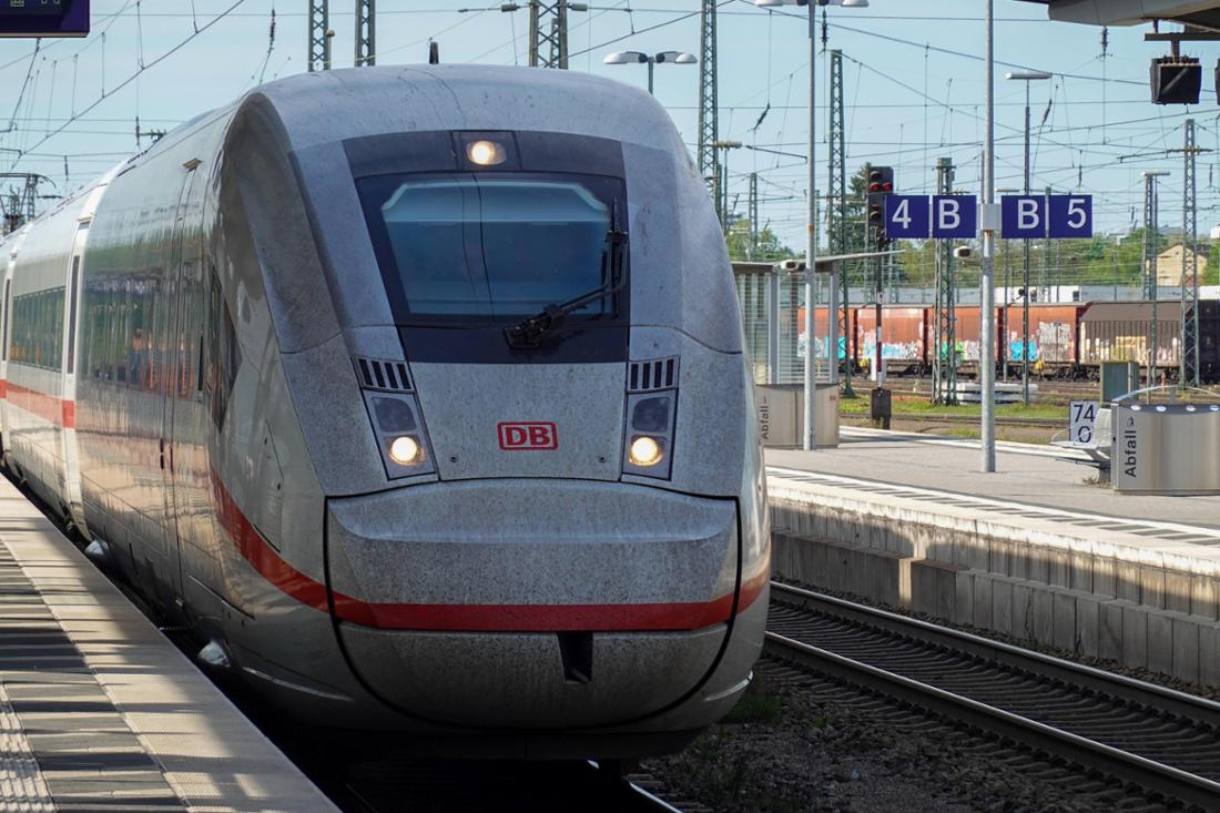 ICE-Einfahrt in Ingolstadt