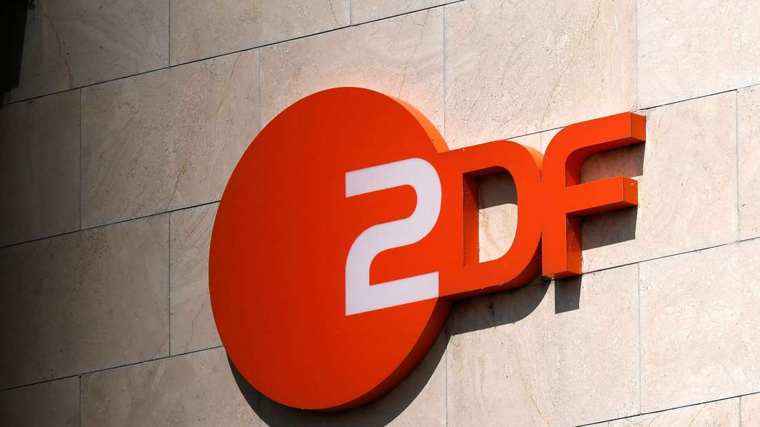 Wir sehen das ZDF Logo am Landesstudio Düsseldorf