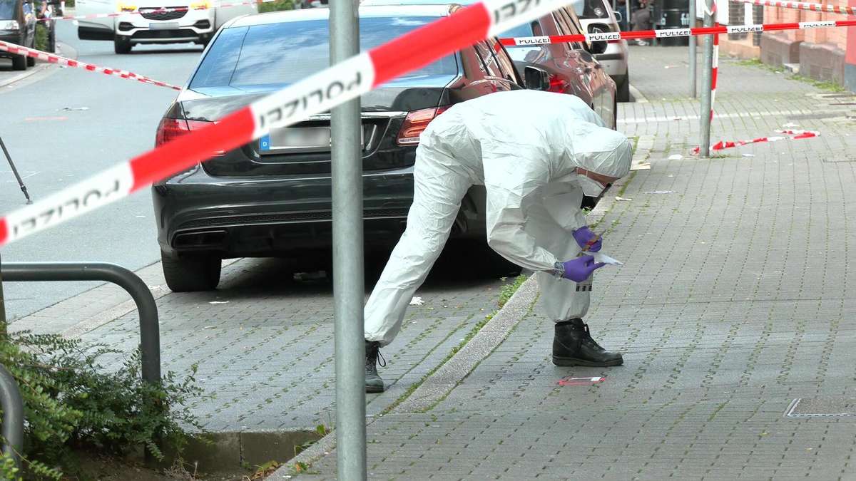 Mann durch Schüsse schwer verletzt