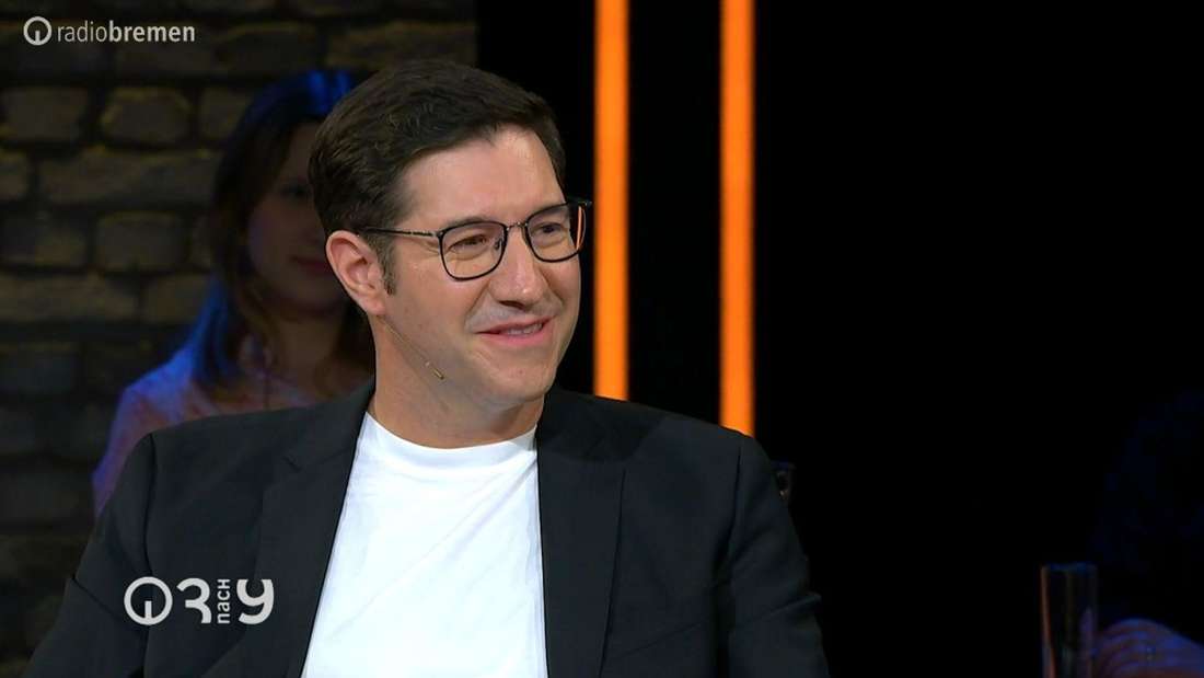 Sebastian Jacoby - In der ARD-Show "Gefragt - gejagt" gilt er als "Quizgott". Bei "3nach9" gab Sebastian Jacoby allerdings zu, dass auch ein Alleswisser wie er kleine Wissenslücken hat.