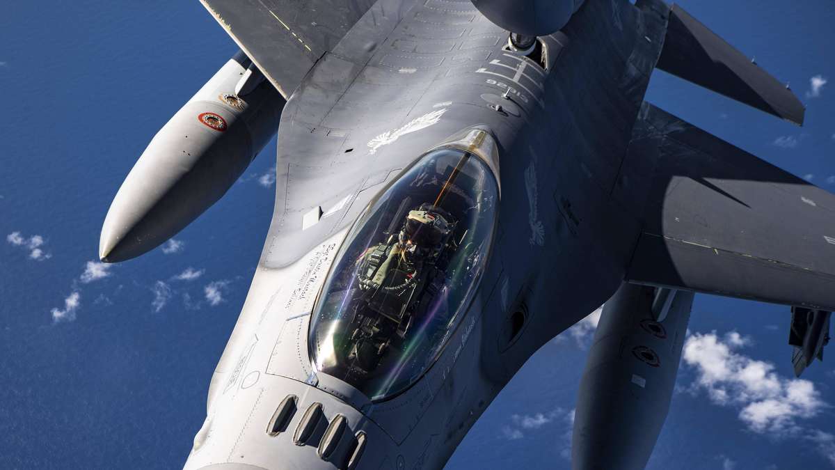 Ukraine dreht Putin eine Nase mit Kampfjet-Hütchenspiel