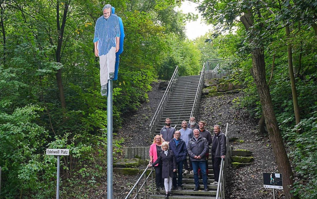 [Foto: Robert Szkudlarek]  HammPK zur Halde Sachsen Inwertsetzung mit Unterstützung des RVRKunstwerk von Osman Bol wird vorgestellt  