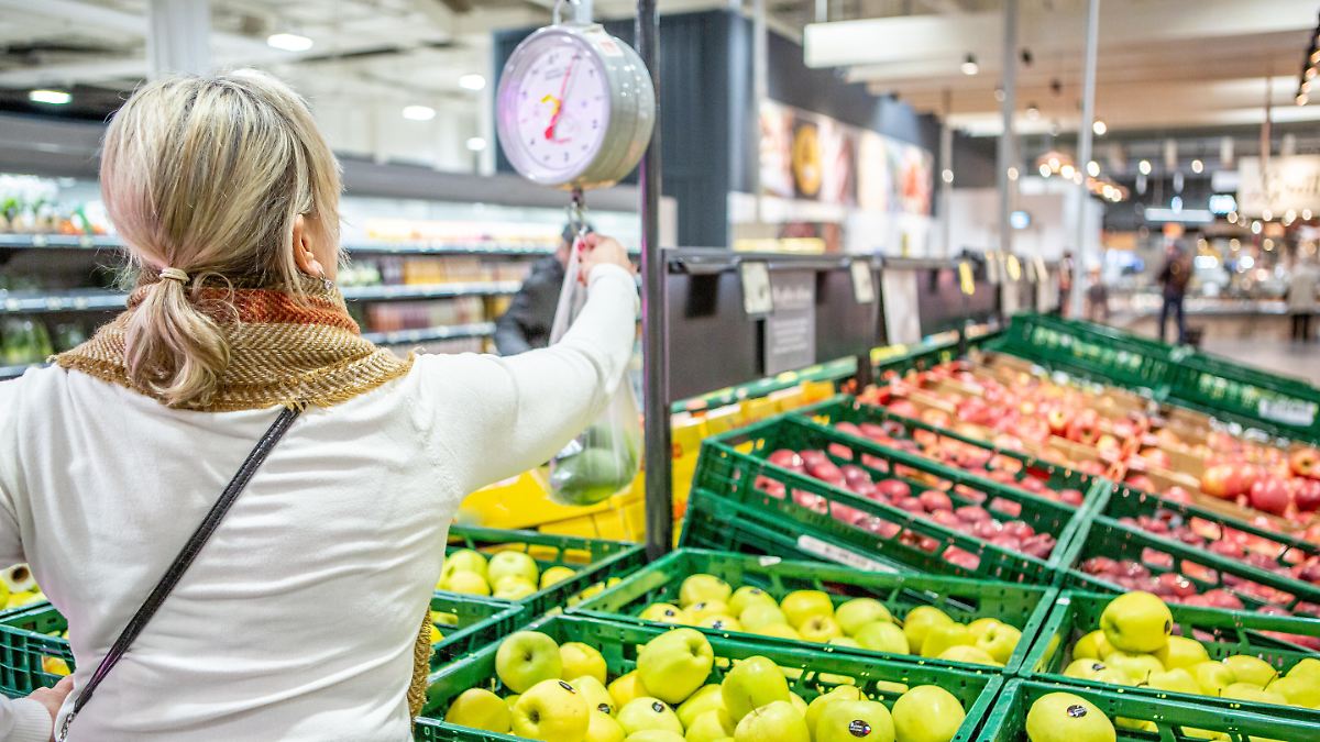 Abwiegen oder pro Stück?: Verbraucherschützer wollen Klarheit beim Obstkauf