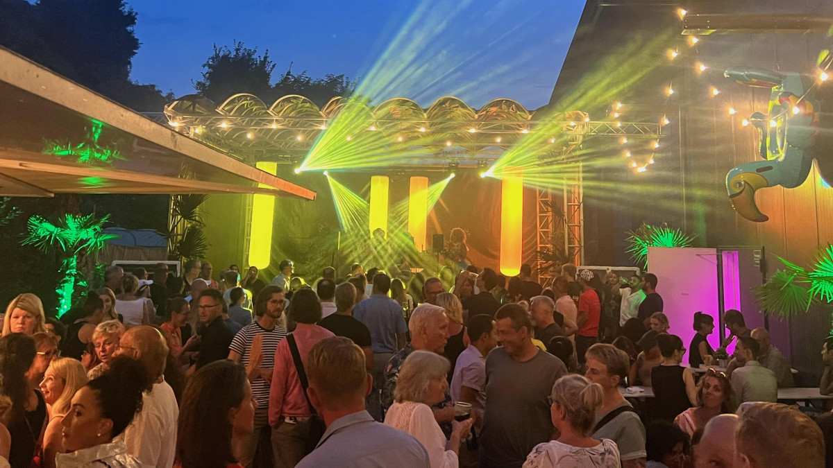 Braunschweig: Heiße Beats und karibisches Flair bei der Ü30-Beach-Party