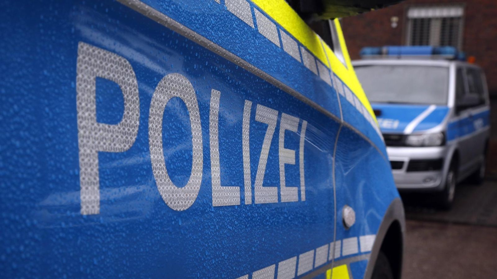 „Von hinten gegen Kopf geschlagen“: Überfall nach Sommerfest