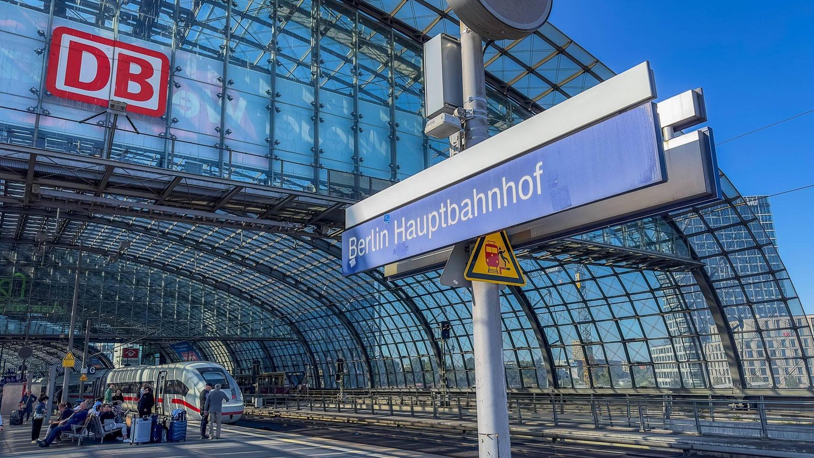 Polizei nimmt Mann mit Machete fest