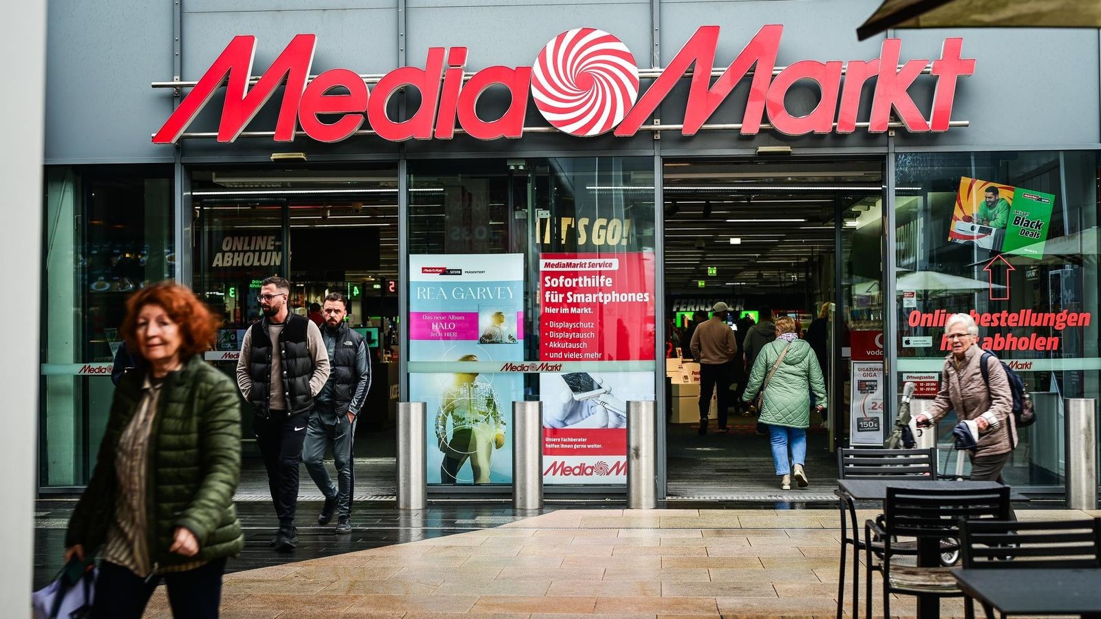 Chinesen greifen nach Mediamarkt/Saturn – Folgen für Duisburg - WAZ
