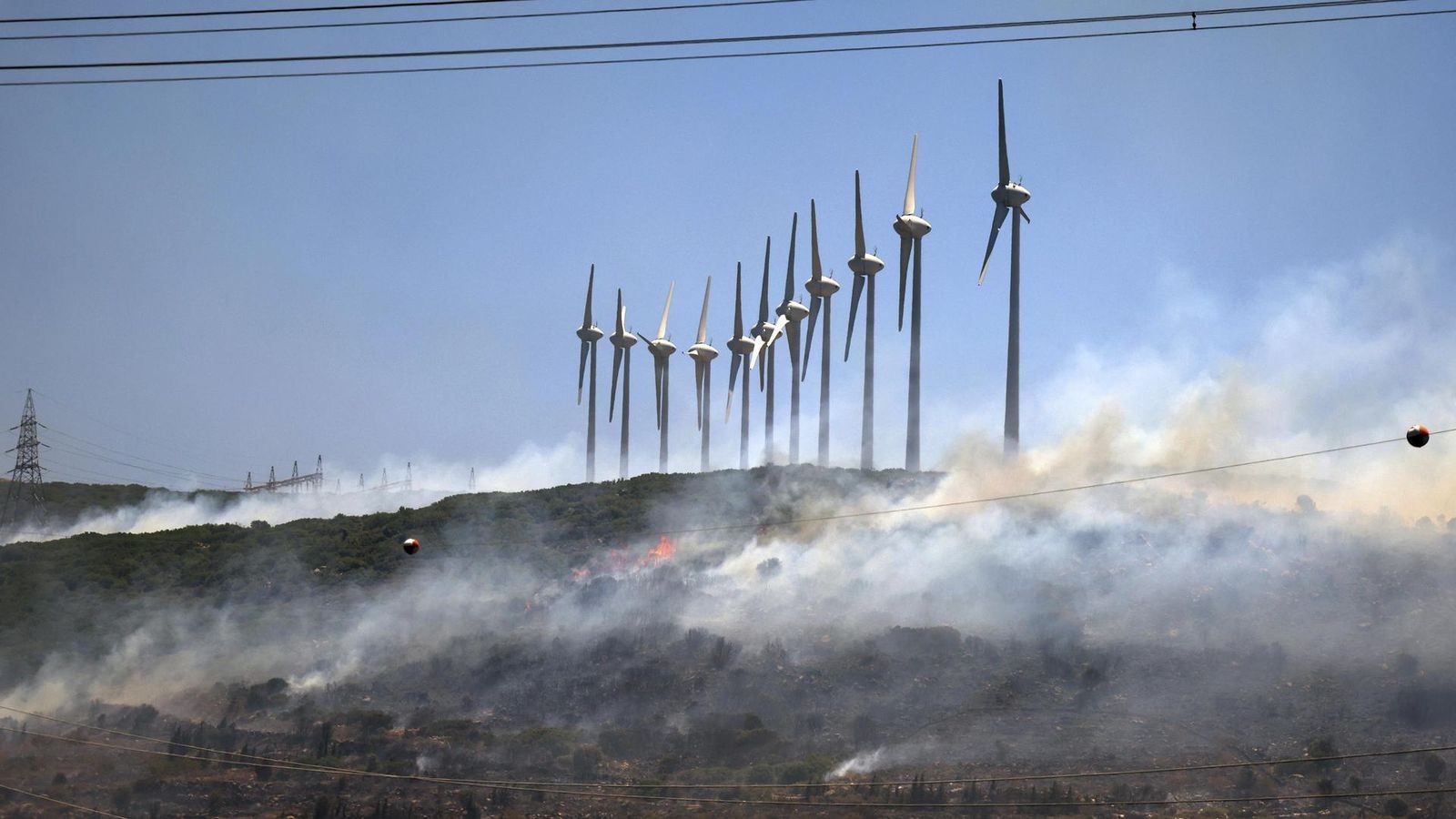 Feuer wüten in der Türkei – ungewöhnliches Phänomen im Nordosten
