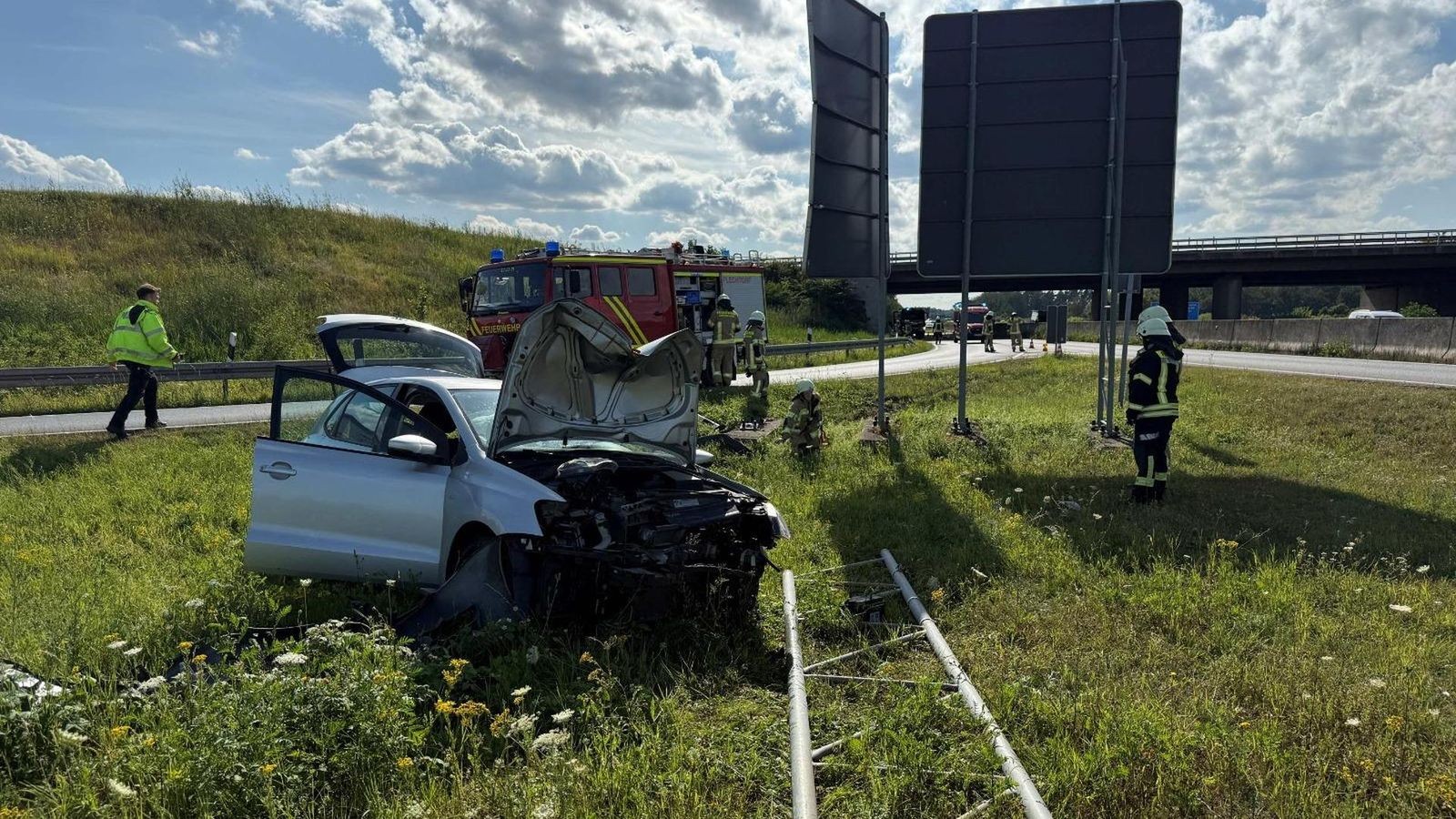 Unfall auf A2 bei Lehre: Zwei Insassen verletzt