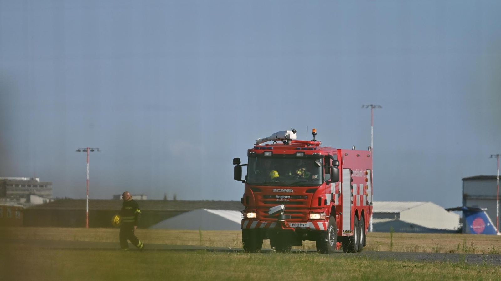 Flugzeug detoniert in Feuerball – wohl zwei Deutsche unter Toten
