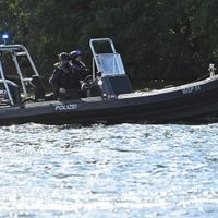 Wasserschutzpolizei  bei Bootsdemo 