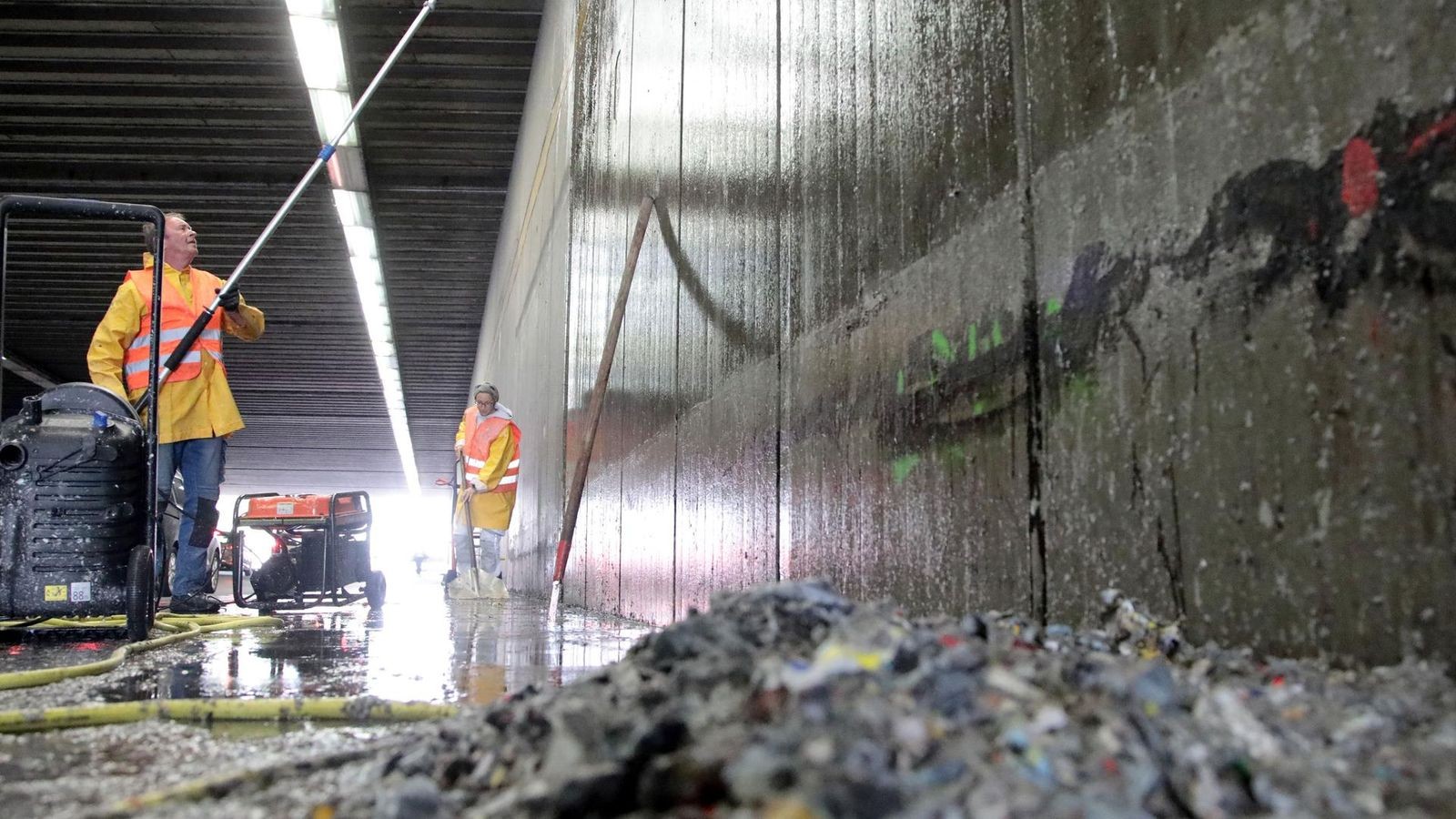 XXL-Graffiti: Schandfleck und Tauben-Klo soll schöner werden - WAZ
