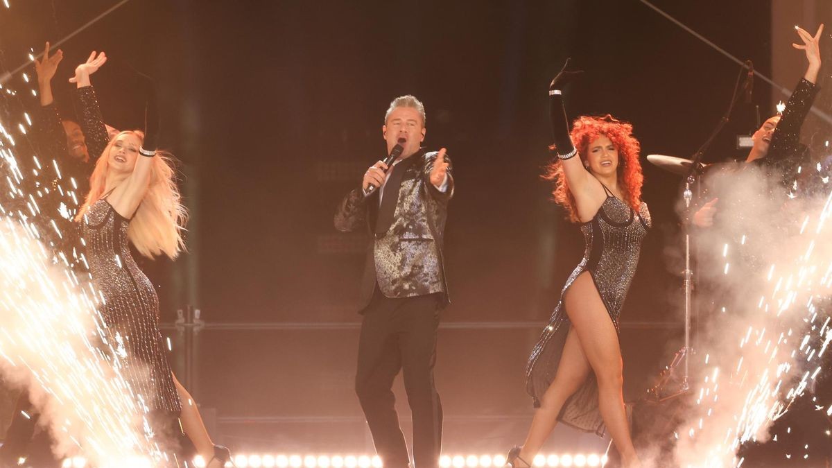 Der Sänger Sascha steht bei der Silvester-Show am Brandenburger Tor. Wie der Veranstalter bekannt gab, soll es 2025 keine Feier geben.